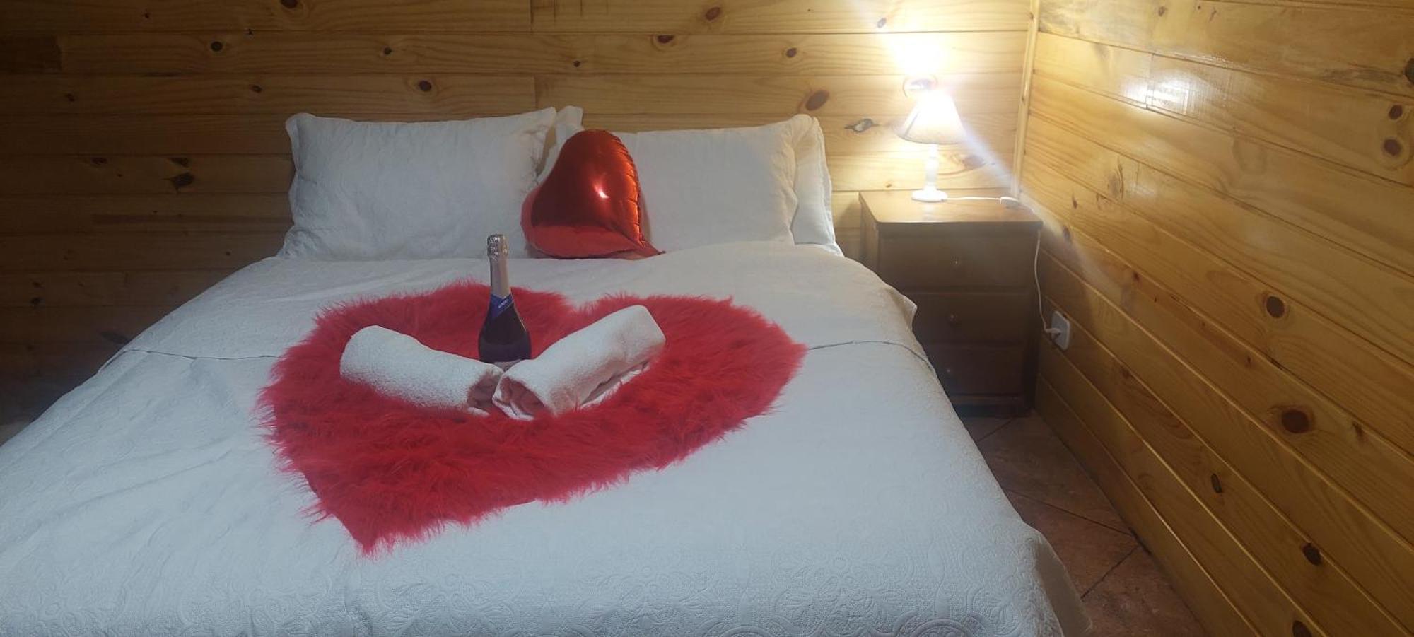 Chale Com Hidromassagem Da Vick Hotell Campos do Jordão Exteriör bild