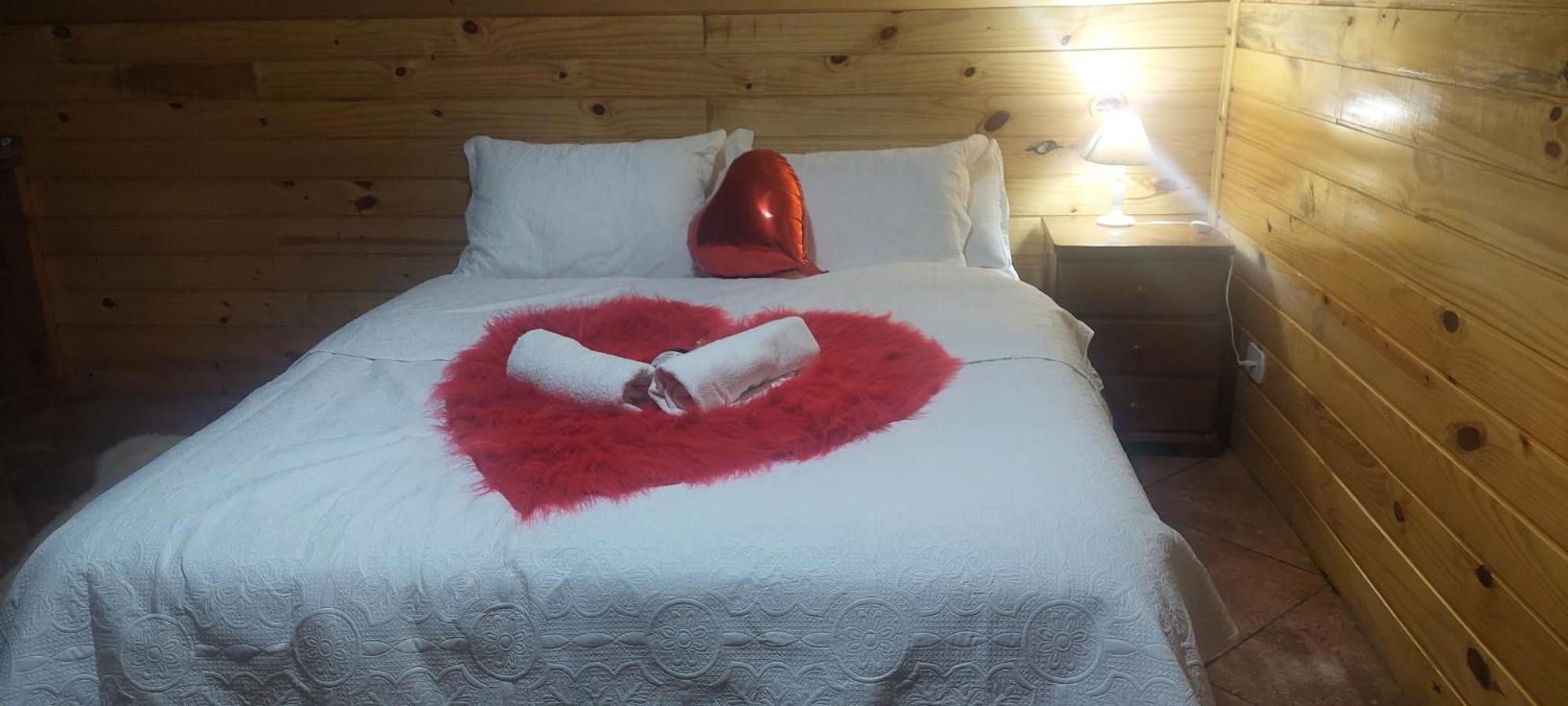 Chale Com Hidromassagem Da Vick Hotell Campos do Jordão Exteriör bild