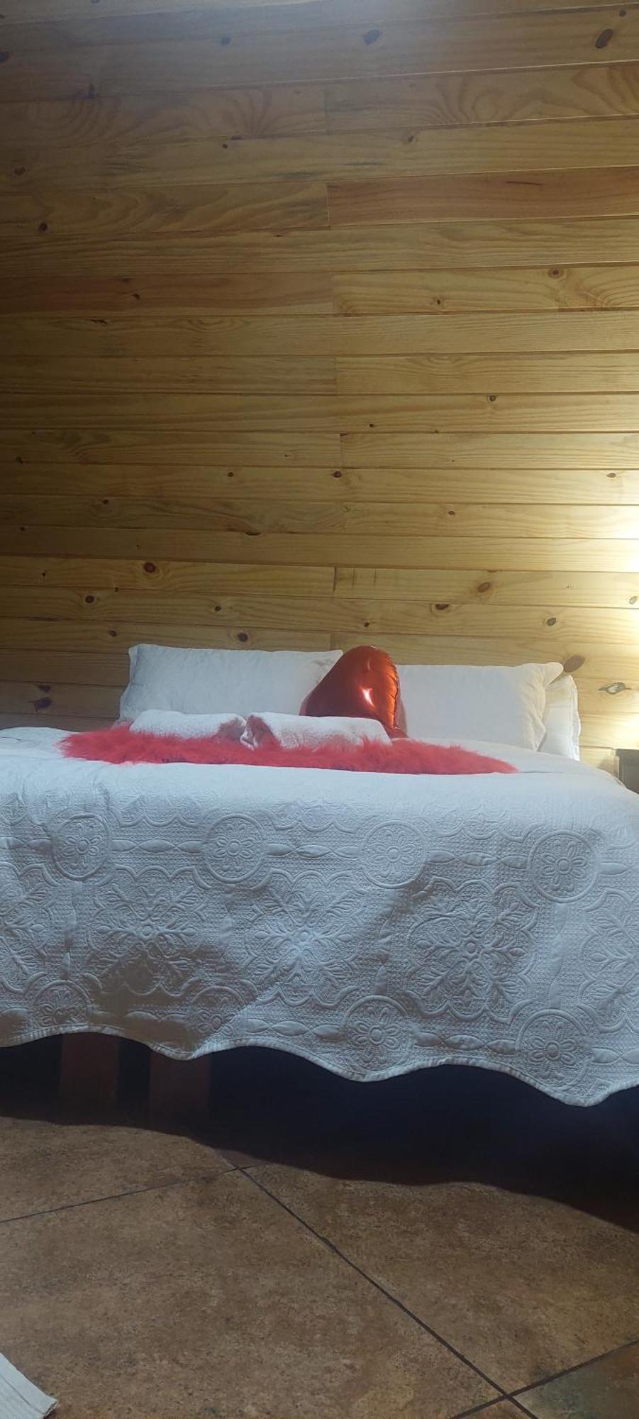 Chale Com Hidromassagem Da Vick Hotell Campos do Jordão Exteriör bild