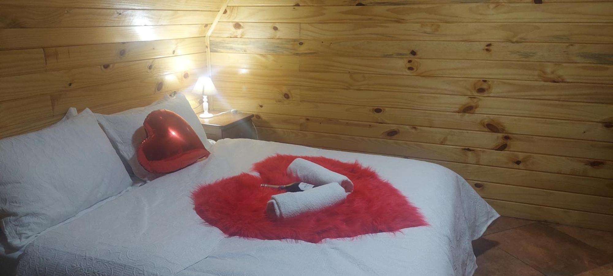 Chale Com Hidromassagem Da Vick Hotell Campos do Jordão Exteriör bild