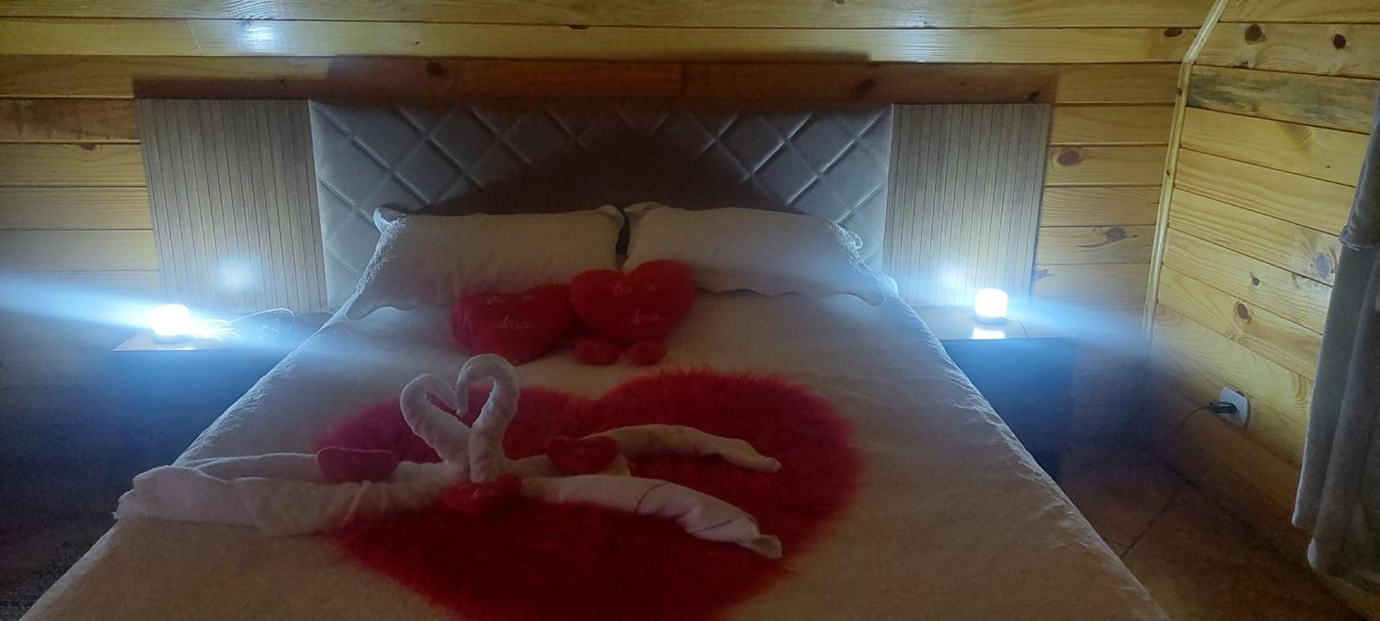 Chale Com Hidromassagem Da Vick Hotell Campos do Jordão Exteriör bild